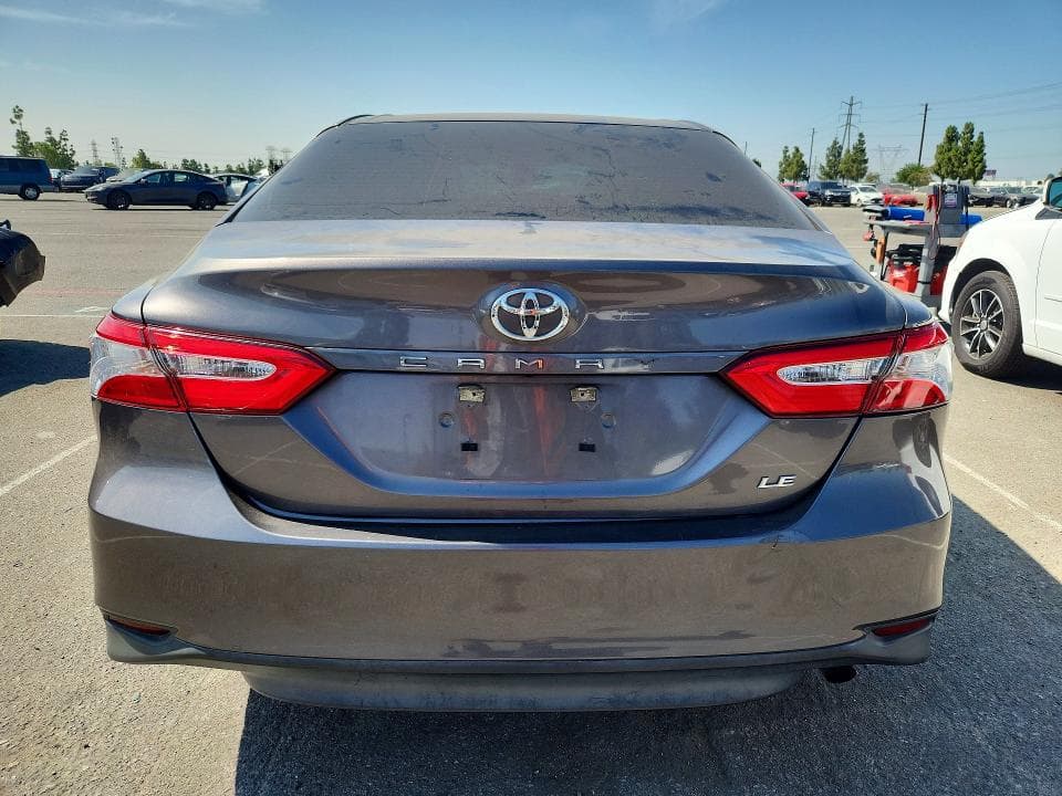 2018 TOYOTA CAMRY L/LE/XLE/SE 6