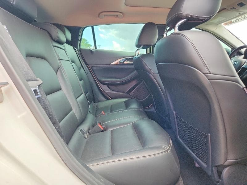 2018 INFINITI QX30 ESSENTIAL 11