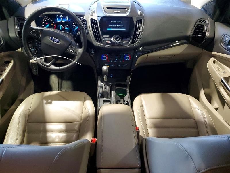2017 FORD ESCAPE TITANIUM 8