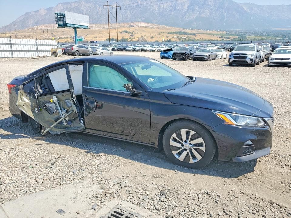 2019 NISSAN ALTIMA S 4