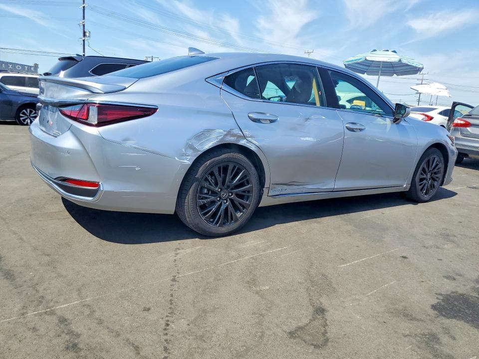 2022 LEXUS ES 300H BASE 3