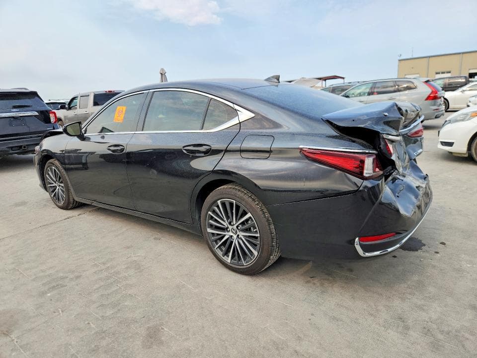 2025 LEXUS ES 300H BASE 2
