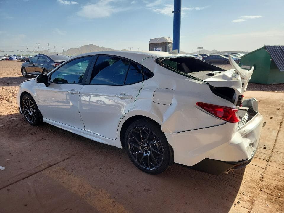 2026 TOYOTA CAMRY SE 2