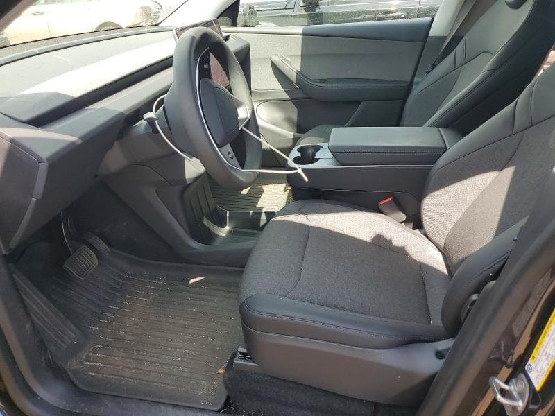 2026 TESLA MODEL Y 7