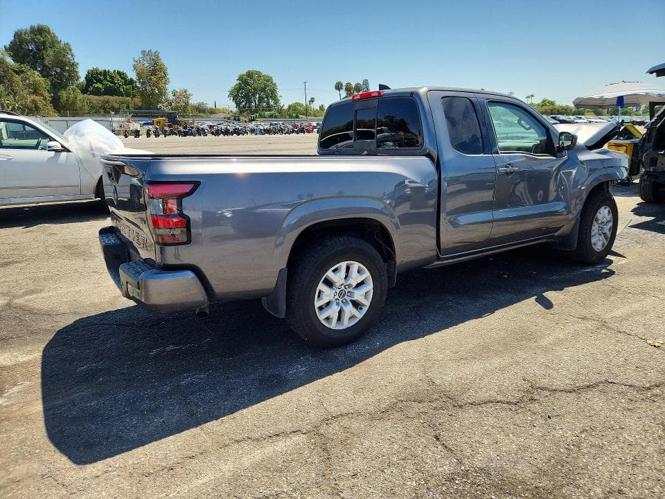2022 NISSAN FRONTIER SV 3