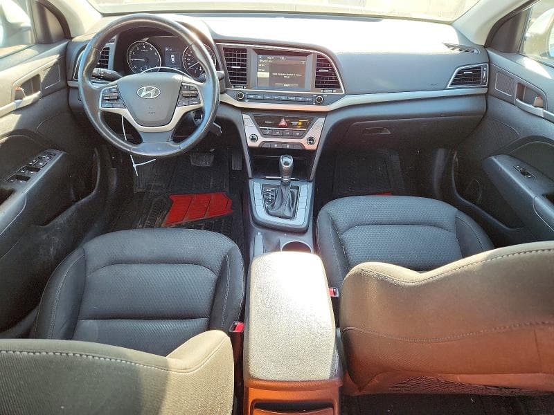 2017 HYUNDAI ELANTRA SE 8