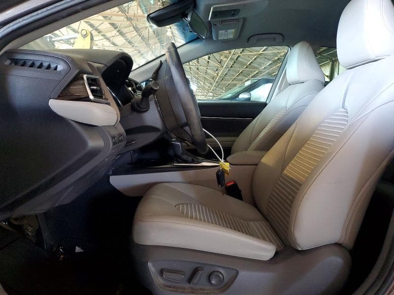 2018 TOYOTA CAMRY SE 7