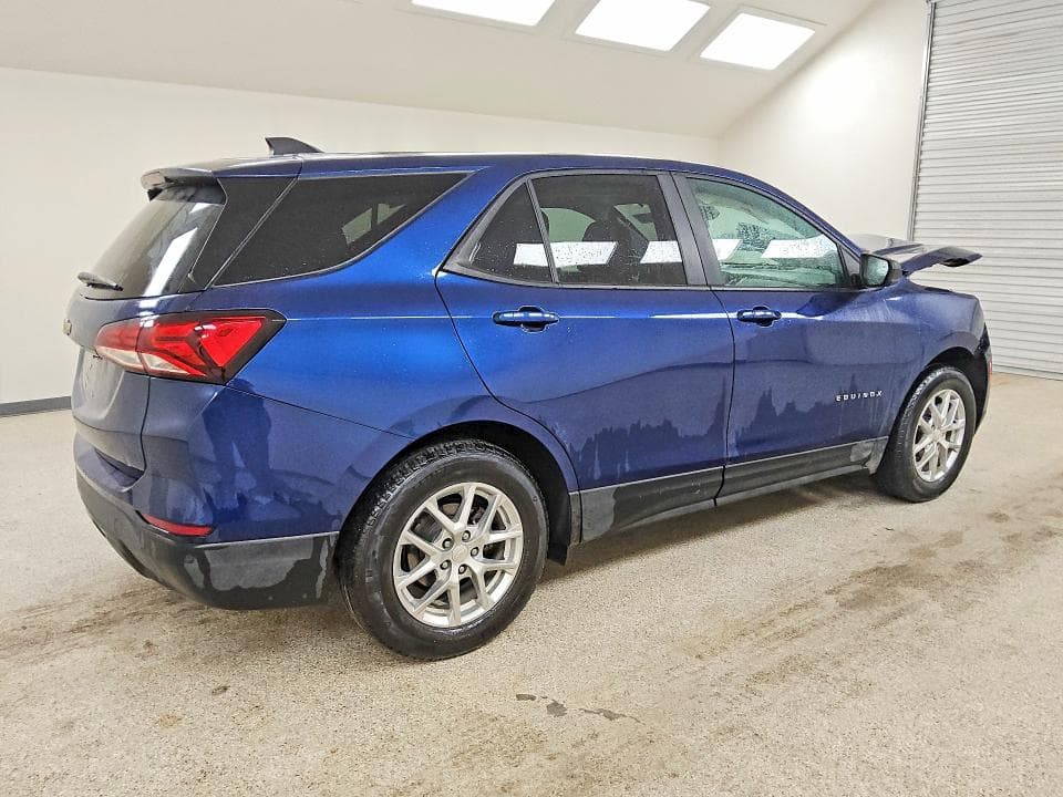 2022 CHEVROLET EQUINOX LS 3