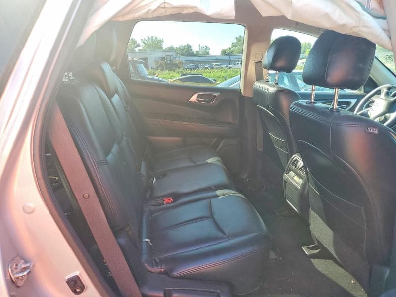 2017 NISSAN PATHFINDER SV 10