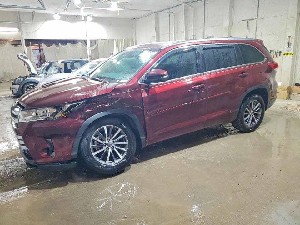 2017 TOYOTA HIGHLANDER XLE - 1