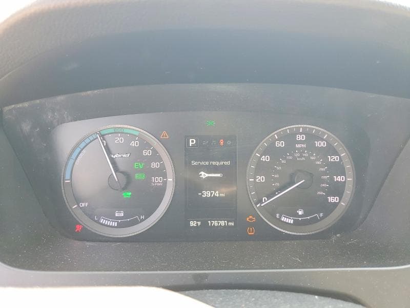 2017 HYUNDAI SONATA HYBRID SE 9