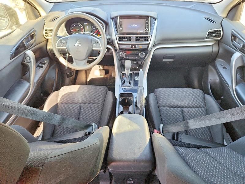 2018 MITSUBISHI ECLIPSE CROSS ES 8