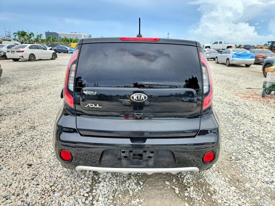 2017 KIA SOUL + 6