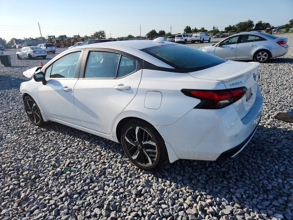 2024 NISSAN VERSA SR 2