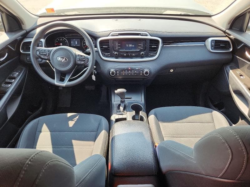 2017 KIA SORENTO LX V6 8