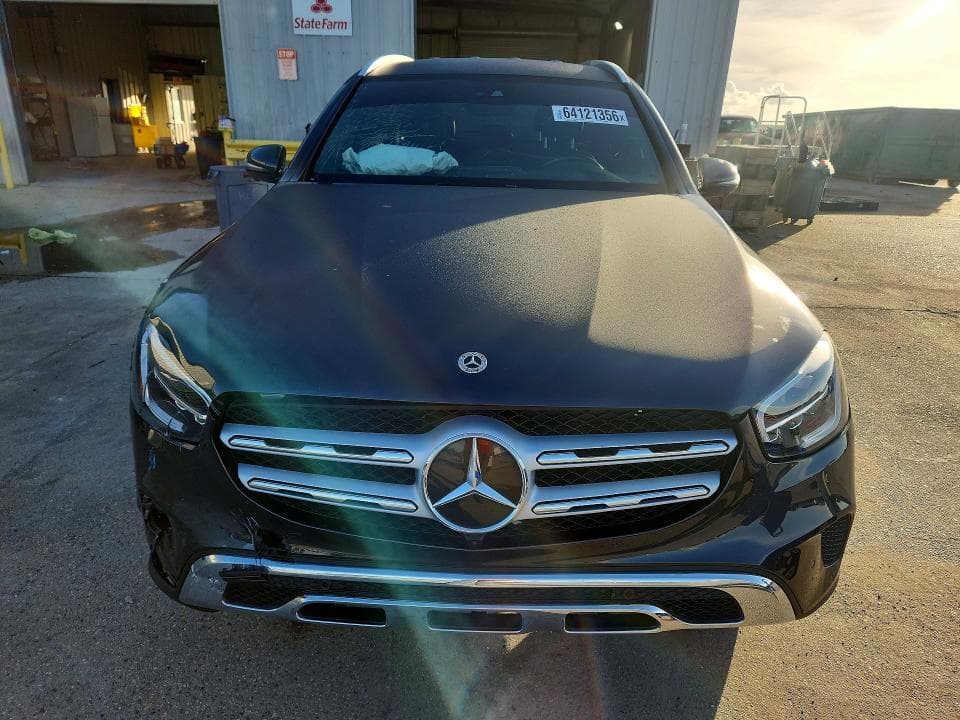 2022 MERCEDES-BENZ GLC 300 5