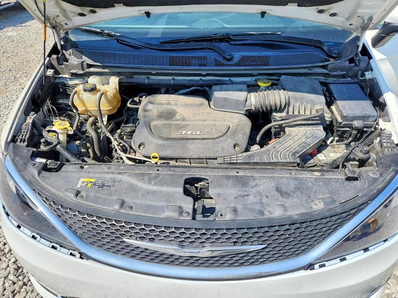 2017 CHRYSLER PACIFICA TOURING 12