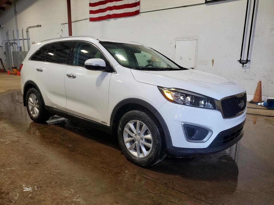 2017 KIA SORENTO LX 4