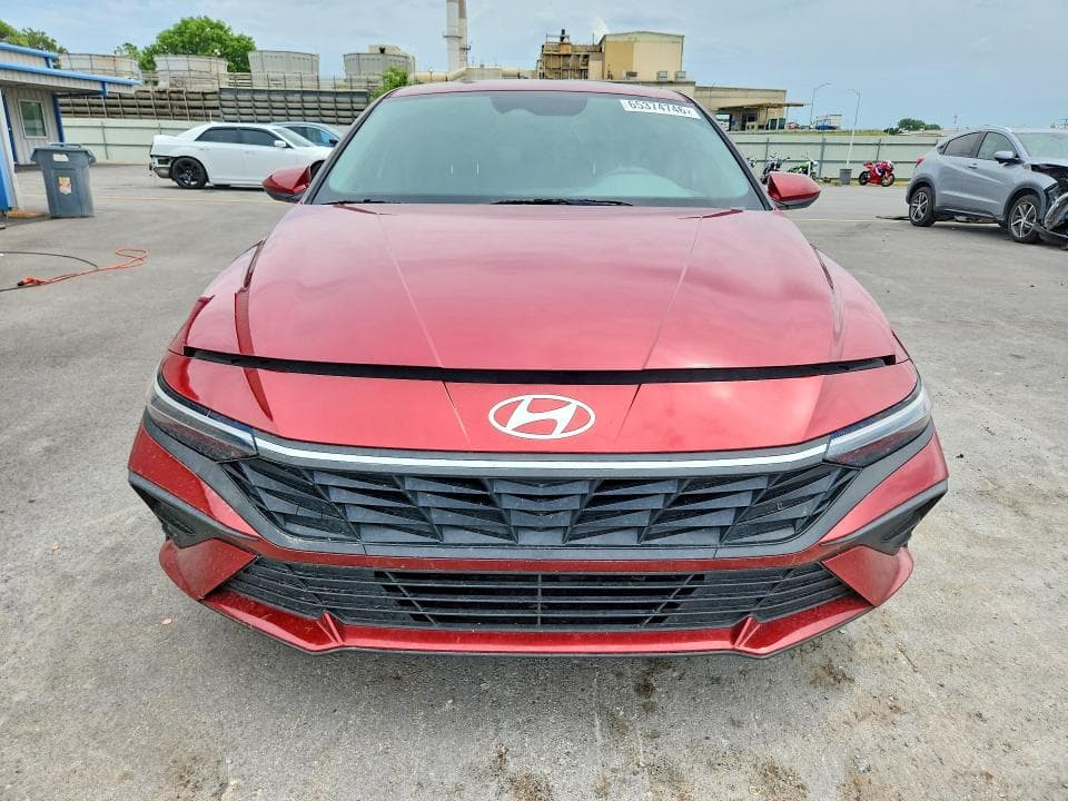2024 HYUNDAI ELANTRA SEL 5