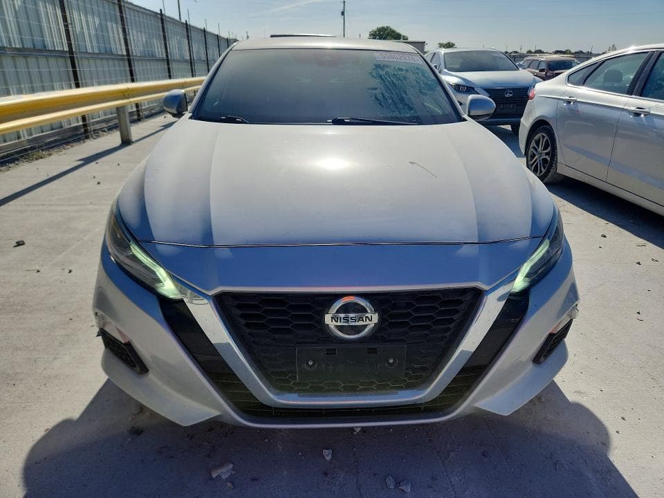 2022 NISSAN ALTIMA SV 5