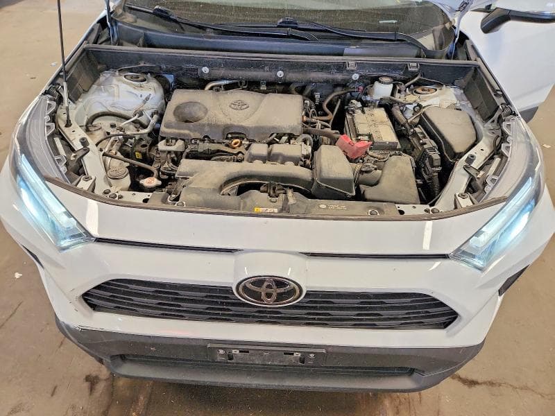 2022 TOYOTA RAV4 XLE 12