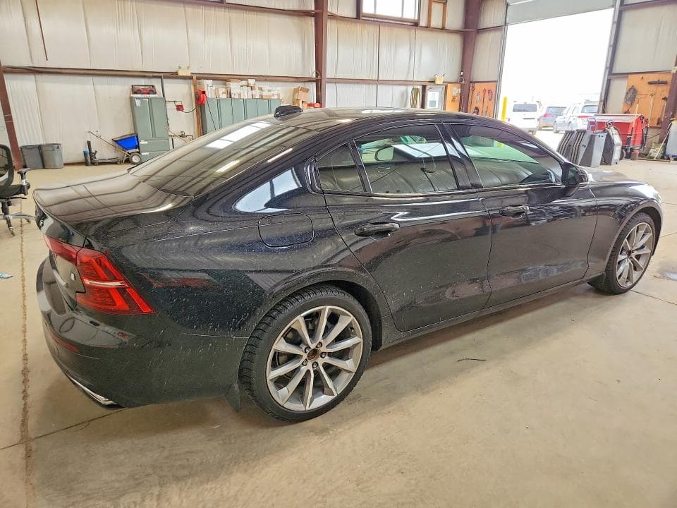 2021 VOLVO S60 T5 MOMENTUM 3