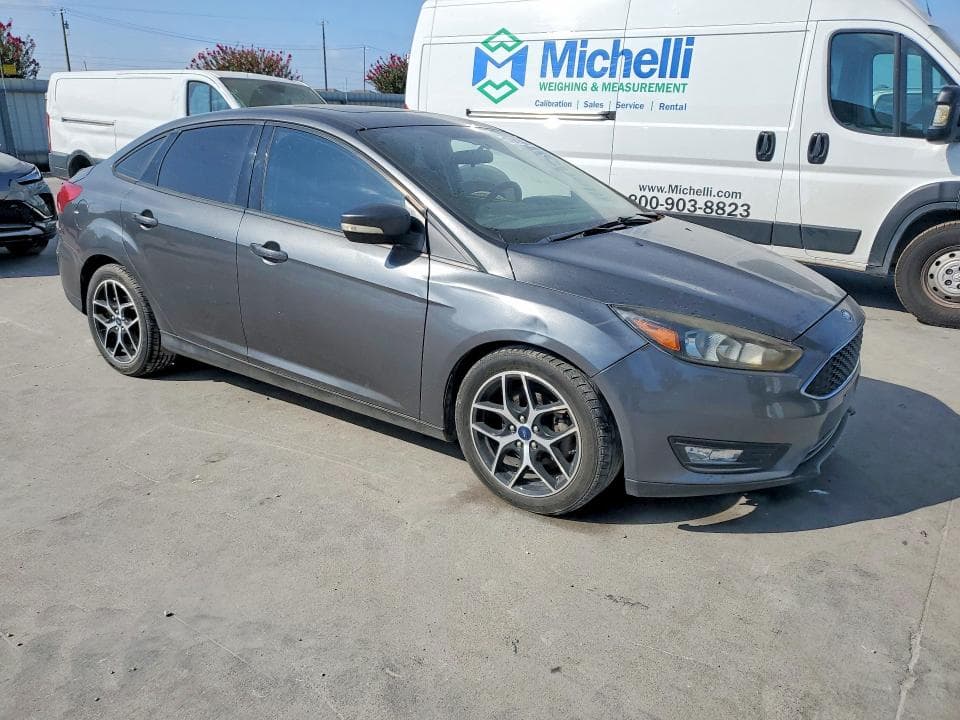 2018 FORD FOCUS SEL 4