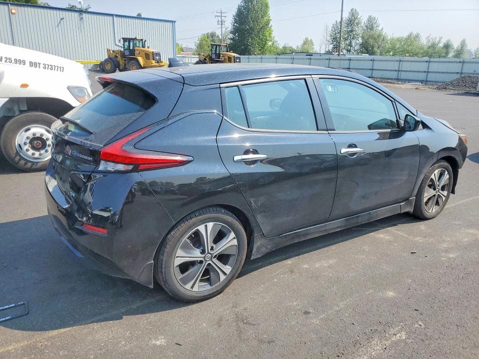 2022 NISSAN LEAF SV 3