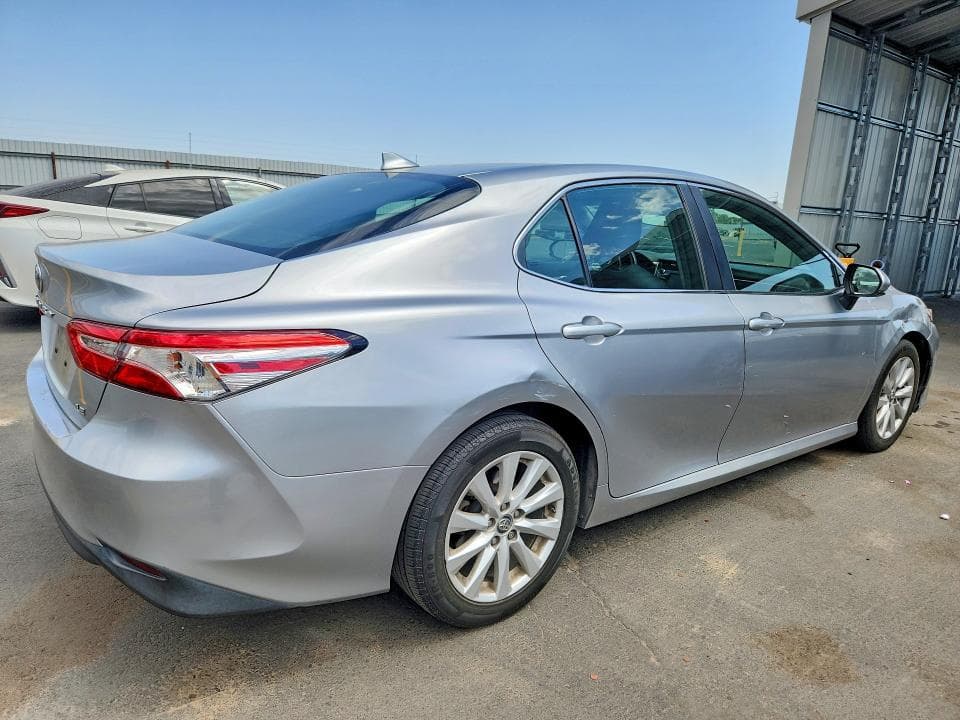 2020 TOYOTA CAMRY LE 3