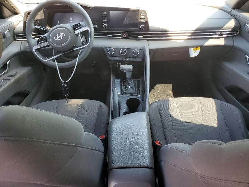 2025 HYUNDAI ELANTRA SE 8