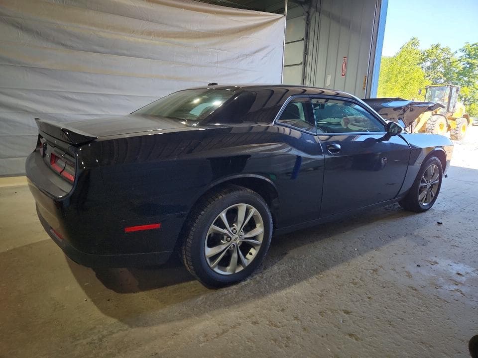 2020 DODGE CHALLENGER SXT 3