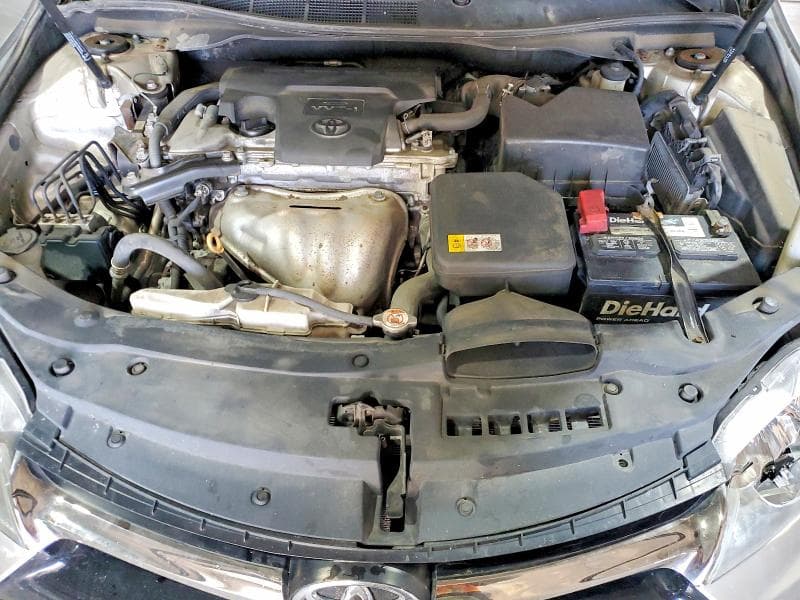 2017 TOYOTA CAMRY SE 11
