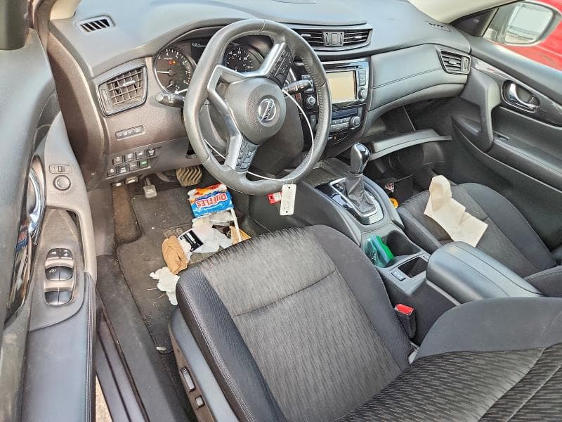 2017 NISSAN ROGUE SV 8