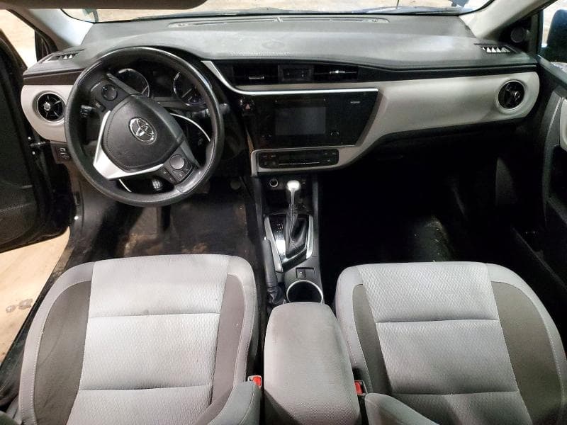 2017 TOYOTA COROLLA LE 8
