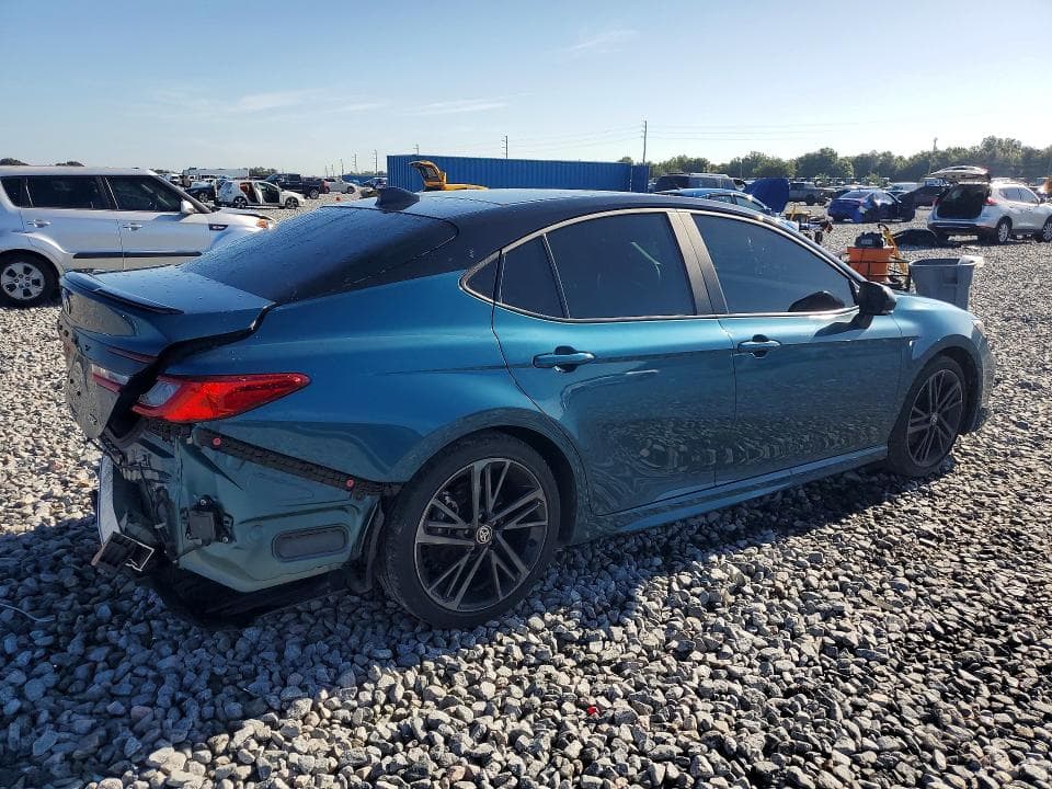 2025 TOYOTA CAMRY XSE 3