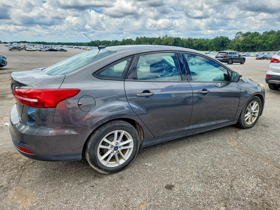 2017 FORD FOCUS SE 3