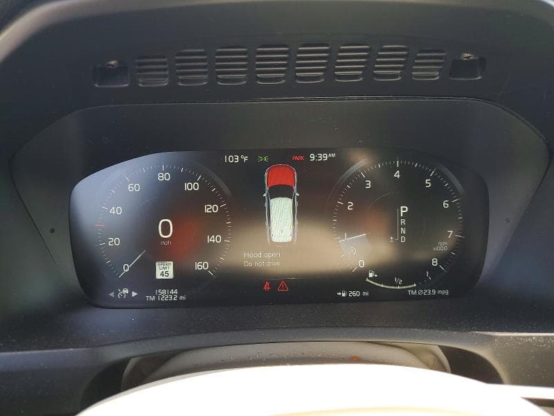 2017 VOLVO XC90 T6 9