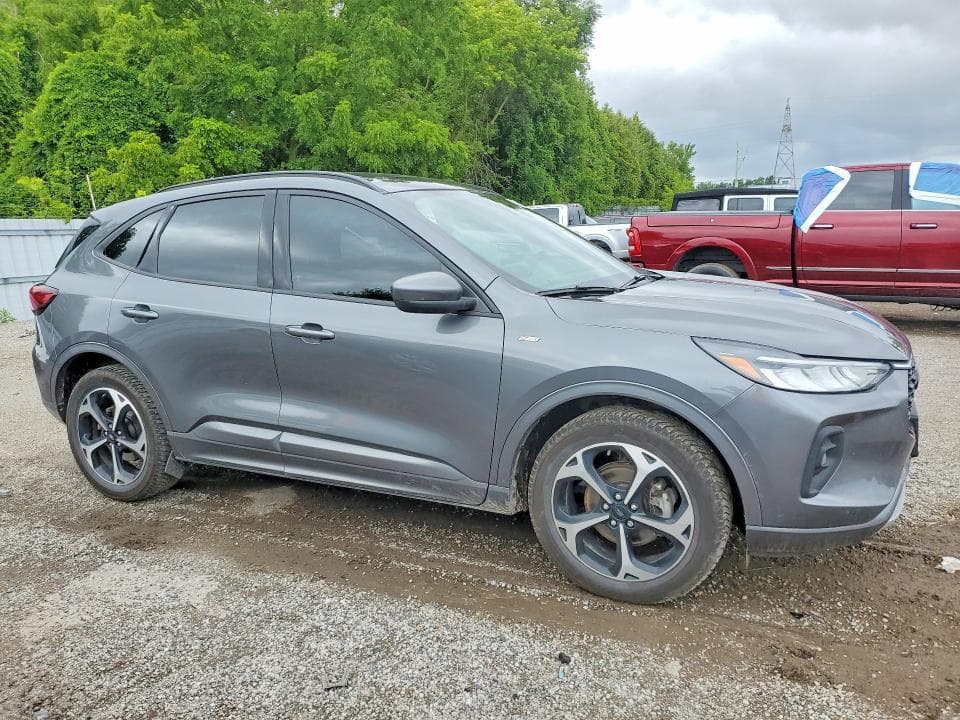 2023 FORD ESCAPE ST LINE SELECT 4