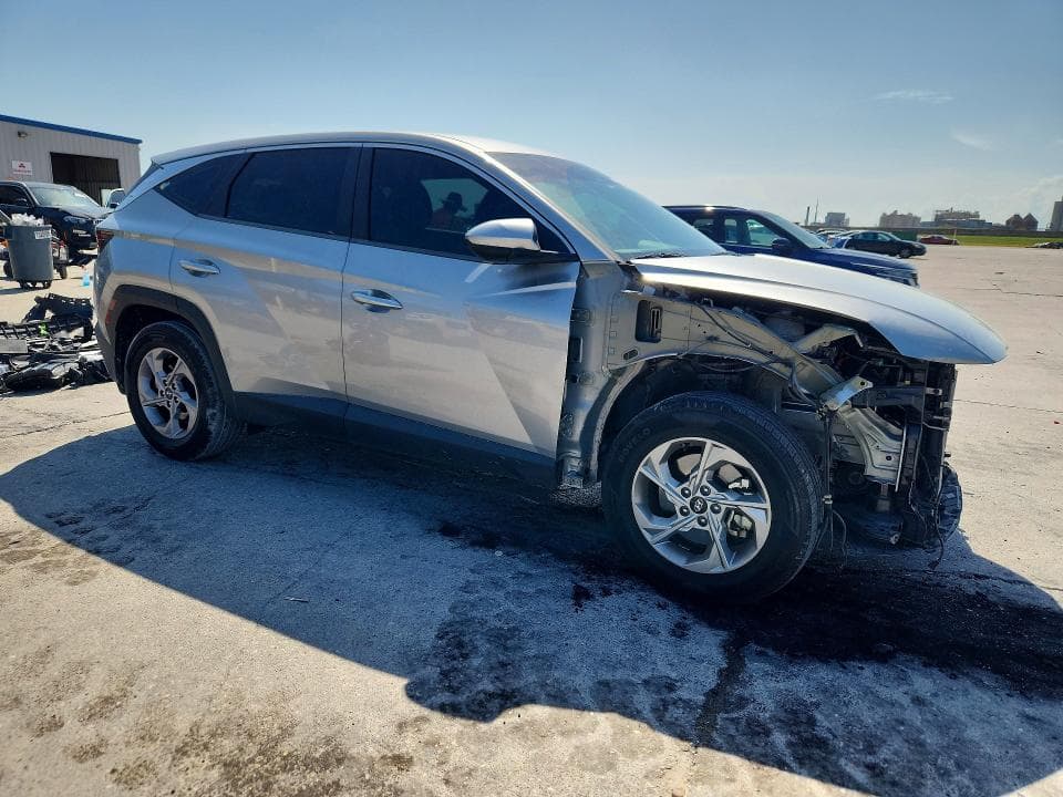 2022 HYUNDAI TUCSON SE 4