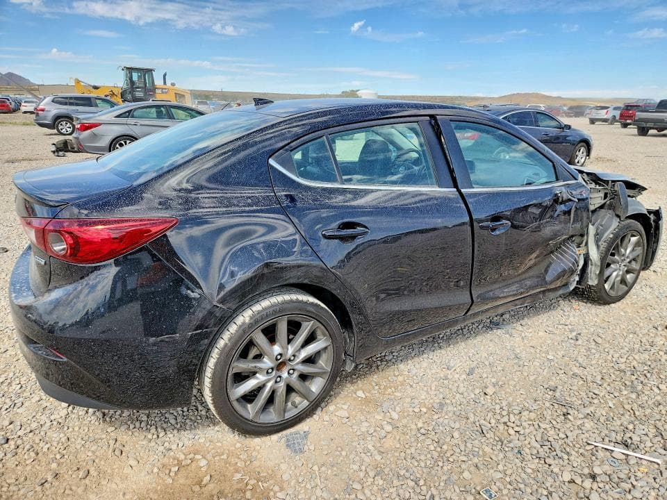2018 MAZDA 3 TOURING 3