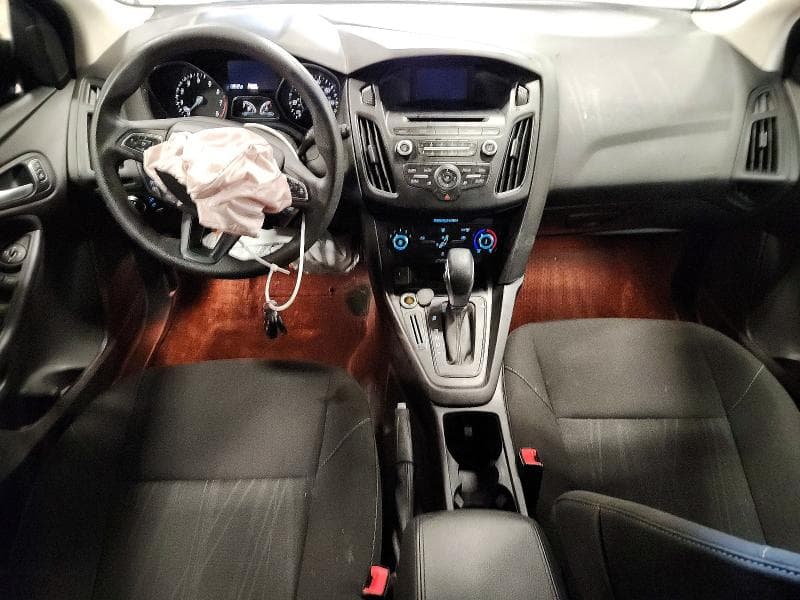 2017 FORD FOCUS SE 8