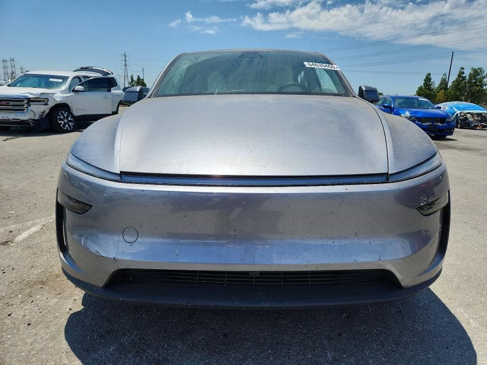 2026 TESLA MODEL Y 5