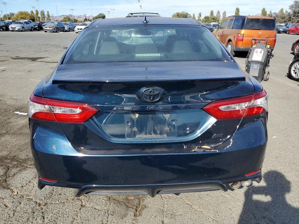 2019 TOYOTA CAMRY SE 6
