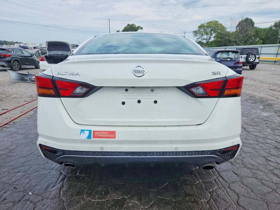 2021 NISSAN ALTIMA SR 6