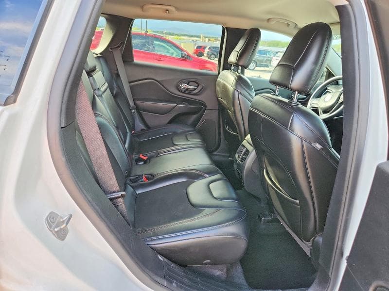2019 JEEP CHEROKEE TRAILHAWK 11