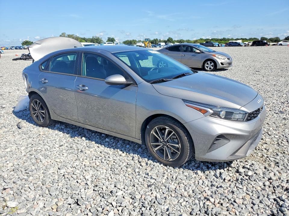 2022 KIA FORTE LXS 4