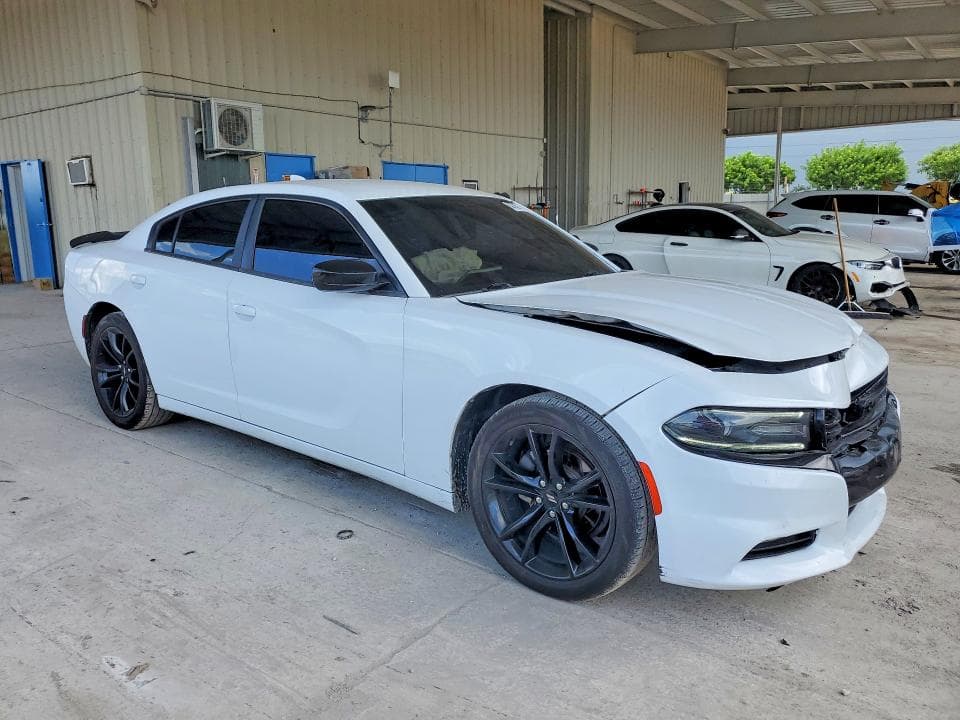 2017 DODGE CHARGER SXT 4