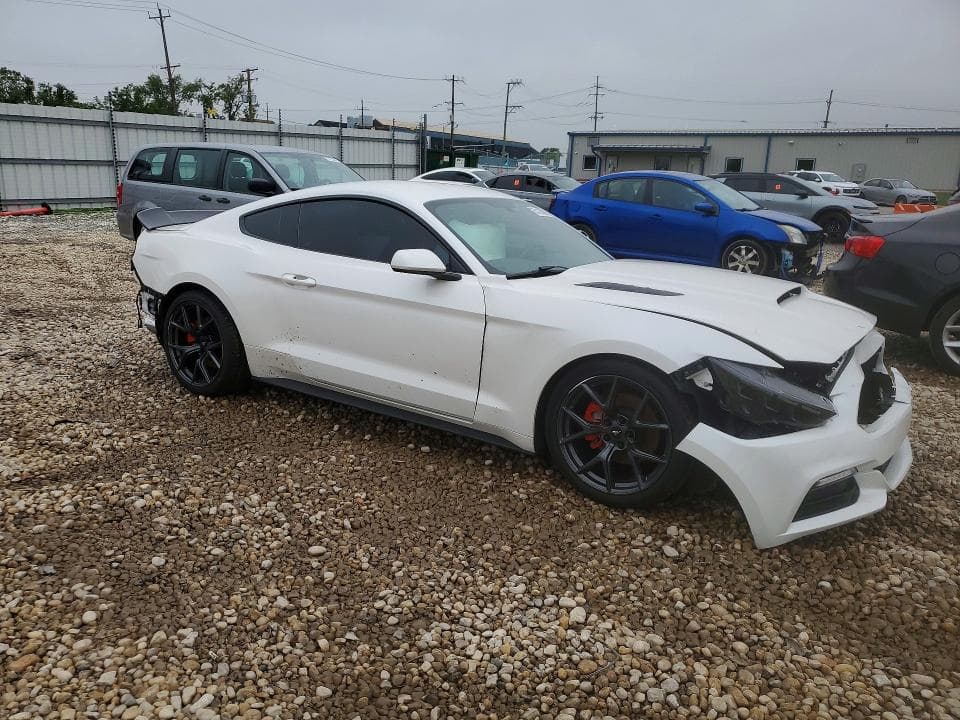 2017 FORD MUSTANG 4