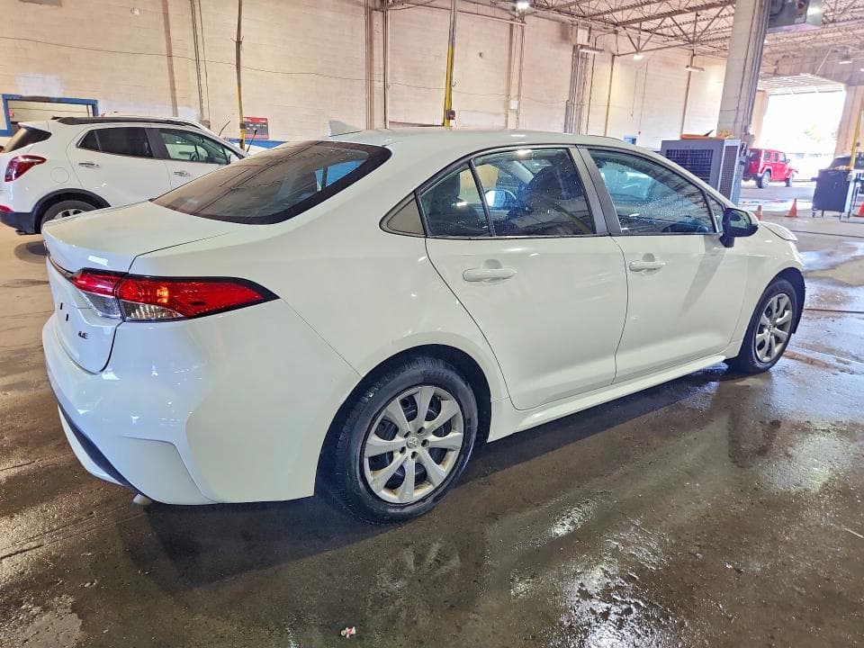2021 TOYOTA COROLLA LE 3