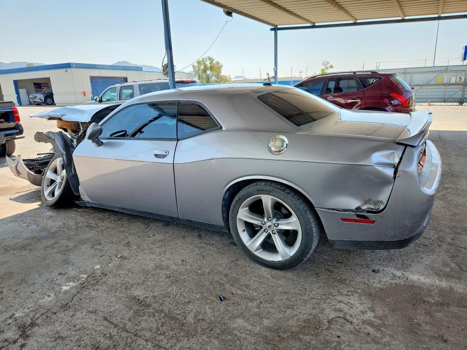 2018 DODGE CHALLENGER SXT 2